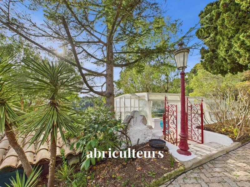 Maison ancienne - 223 m² - 7 pièces