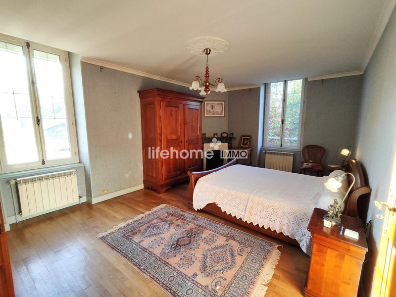 Villa - 295 m² - 9 pièces