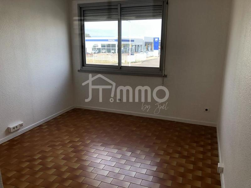 Bureau - 111 m² - 4 pièces