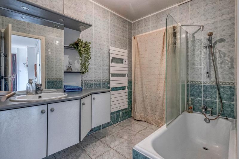 Appartement - 77 m² - 3 pièces