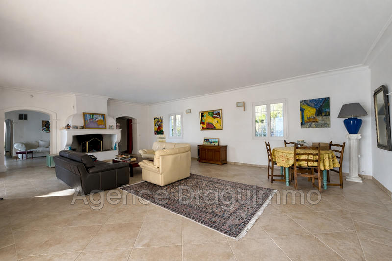 Maison - 260 m² - 7 pièces