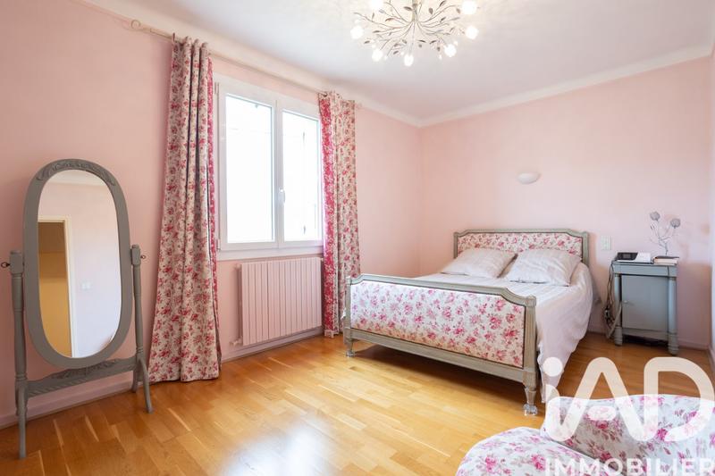 Maison - 200 m² - 6 pièces