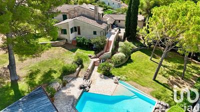 Maison de maîtres - 261 m² - 10 pièces