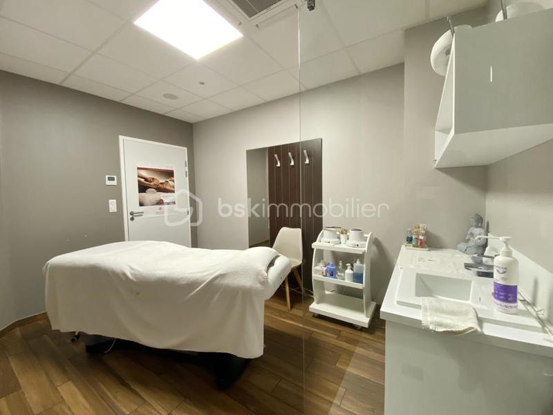 Beauté / Bien-être - 130 m²