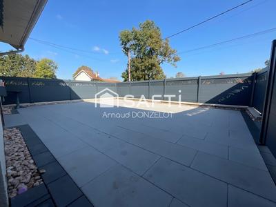 Maison - 180 m² - 6 pièces