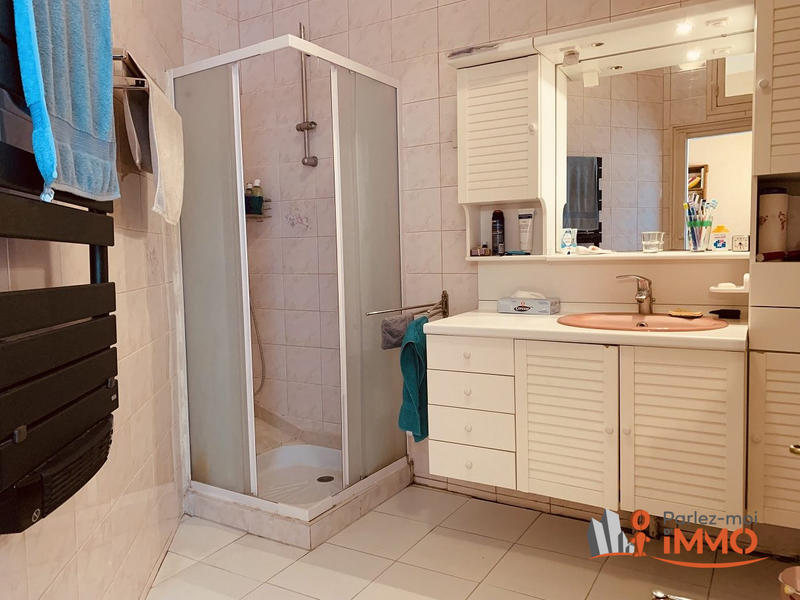 Maison - 285 m² - 10 pièces