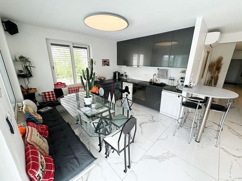 Appartement - 91 m² - 4 pièces