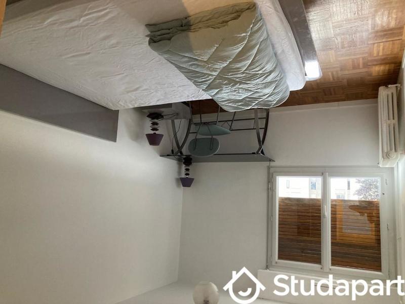 Chambre - 12 m² - 1 pièce