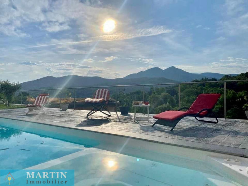 Villa - 200 m² - 6 pièces