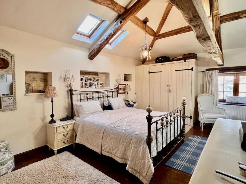 Propriété - 540 m² - 18 pièces