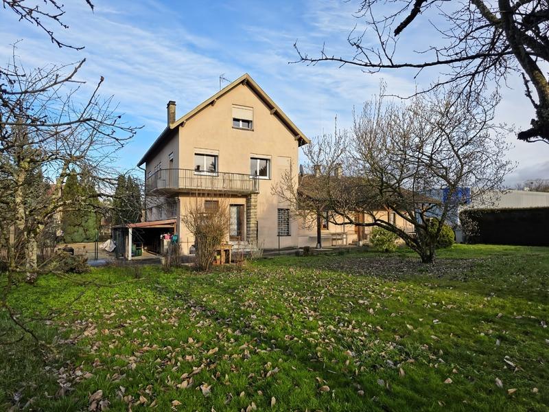 Maison - 198 m² - 8 pièces