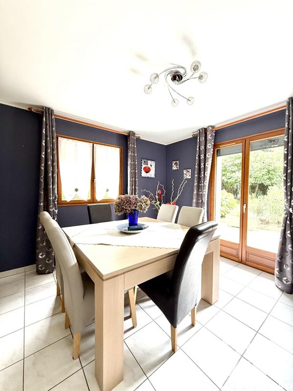 Maison - 102 m² - 5 pièces