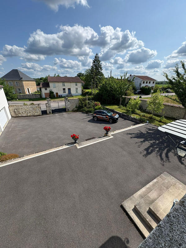 Demeure - 350 m² - 9 pièces