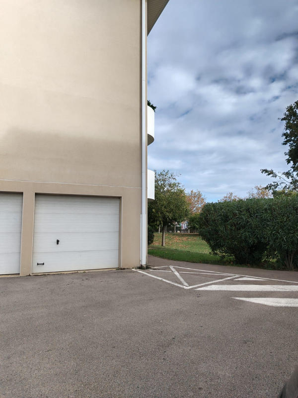 Parking / Garage - 15 m²