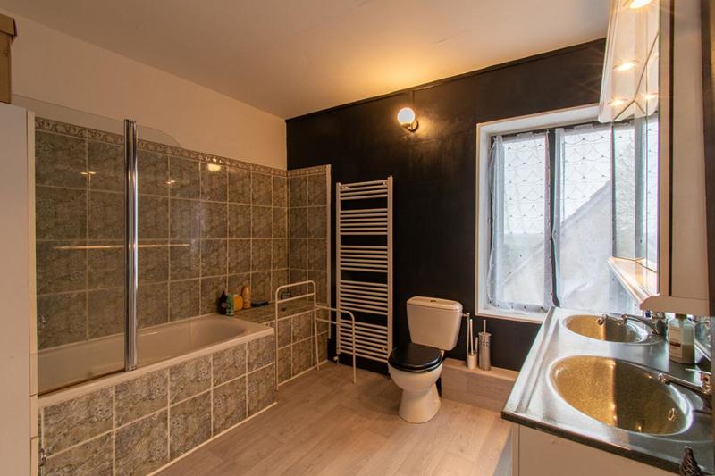 Maison - 183 m² - 8 pièces