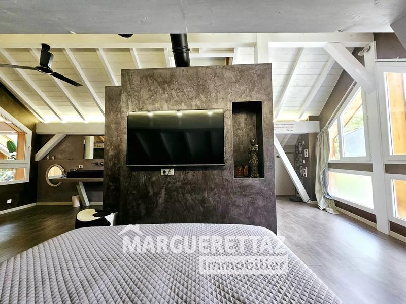 Maison - 140 m² - 5 pièces