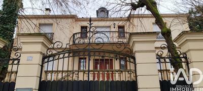 Maison - 300 m² - 12 pièces