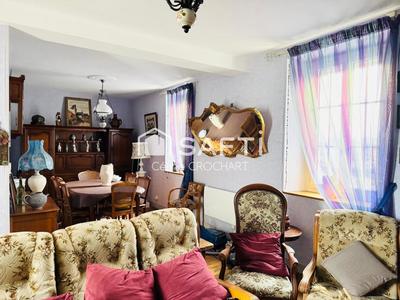 Maison - 152 m² - 8 pièces