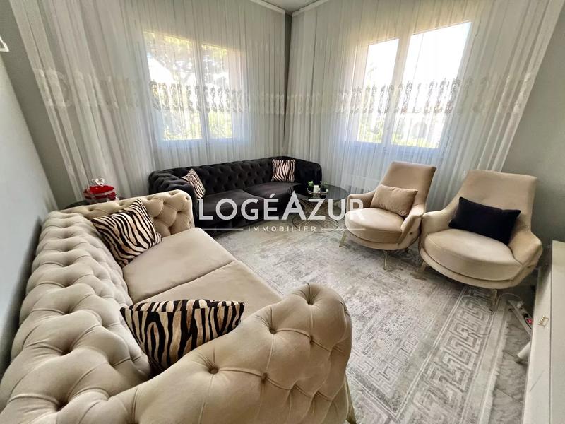 Villa - 262 m² - 9 pièces