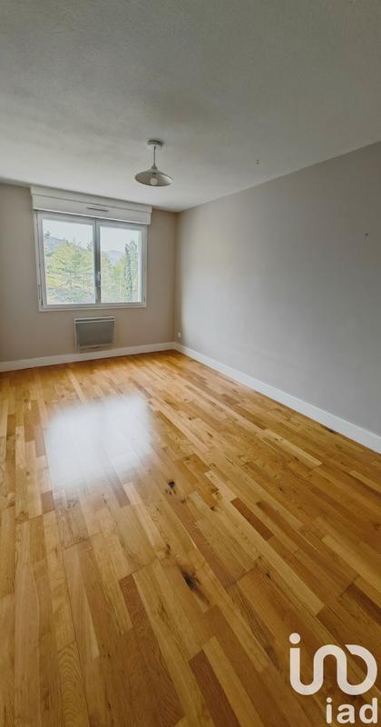 Appartement - 77 m² - 3 pièces