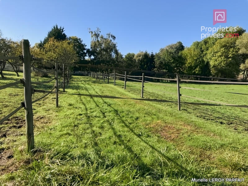 Maison - 237 m² - 8 pièces