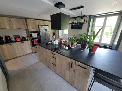 Demeure - 298 m² - 11 pièces