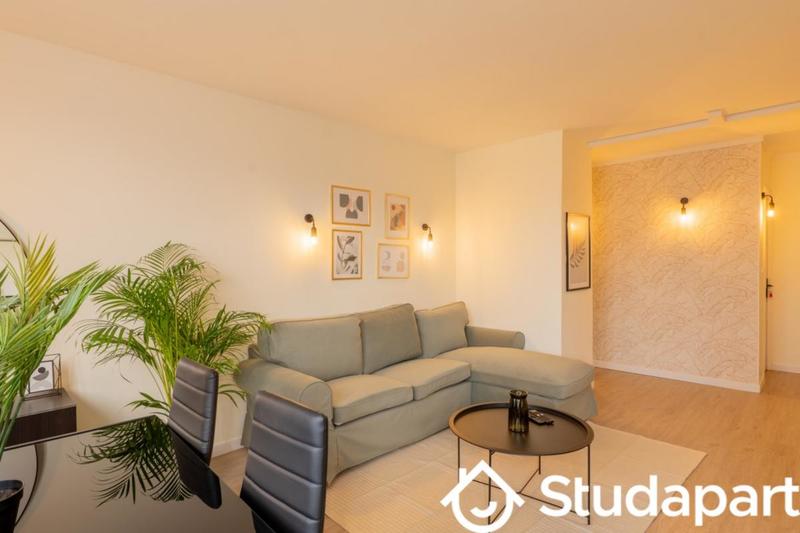 Chambre - 10 m² - 1 pièce