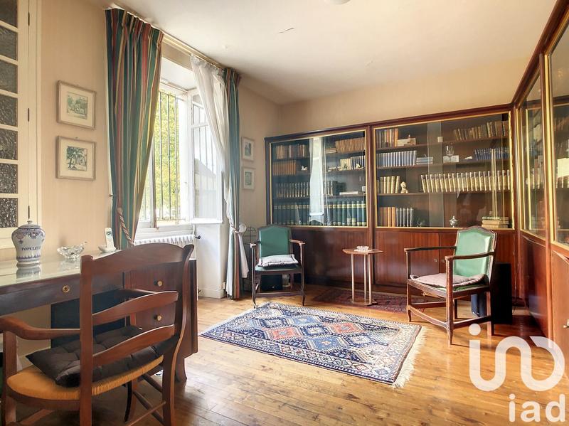 Maison - 259 m² - 10 pièces