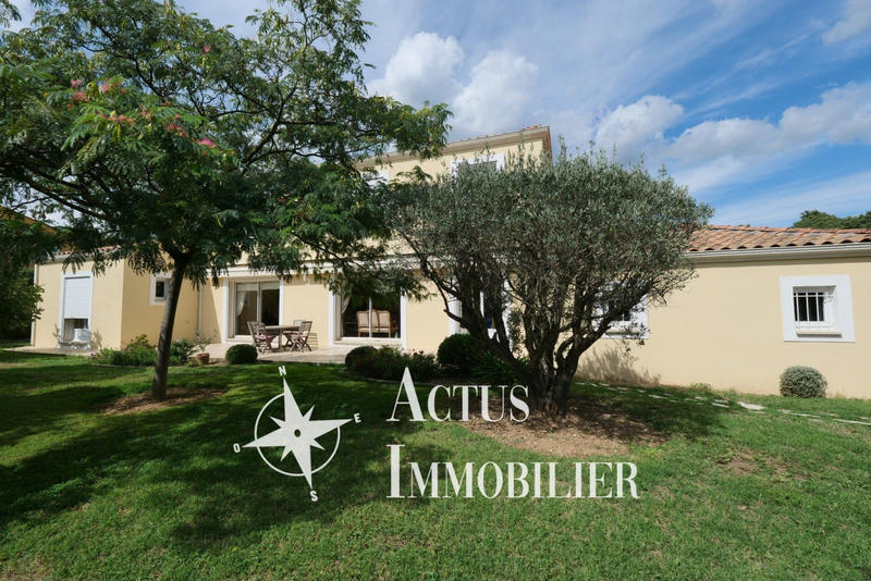 Maison - 190 m² - 6 pièces