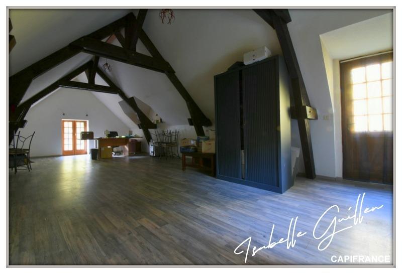 Propriété - 301 m² - 5 pièces