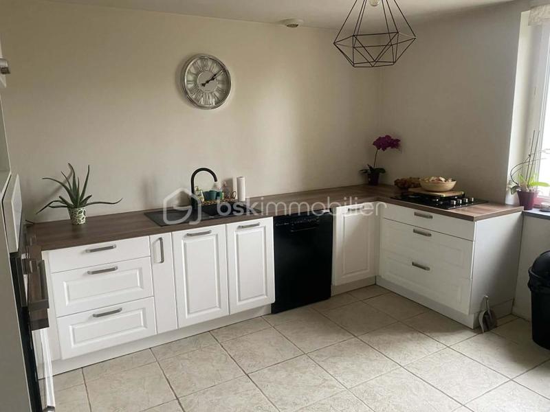 Maison traditionnelle - 122 m² - 6 pièces