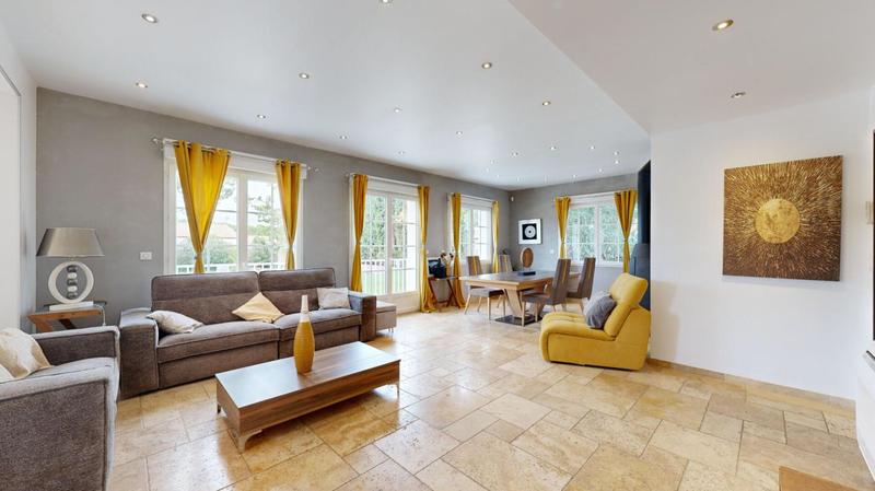 Villa - 311 m² - 12 pièces