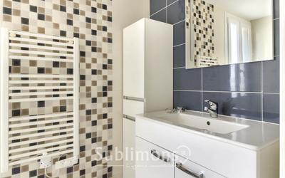 Appartement - 99 m² - 3 pièces