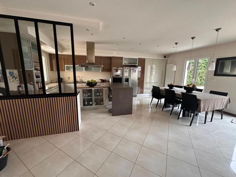 Maison - 149 m² - 6 pièces