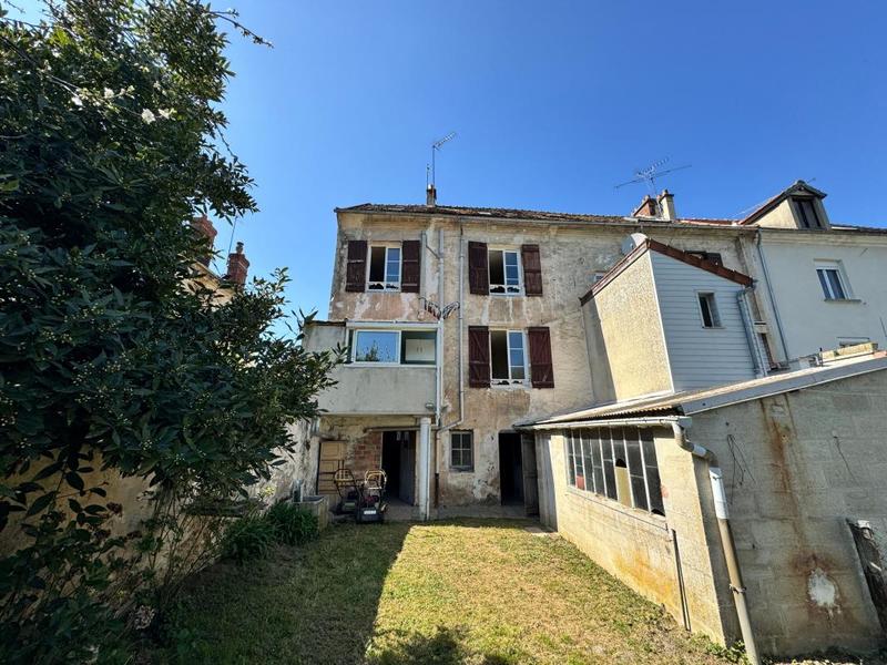 Maison - 95 m² - 4 pièces