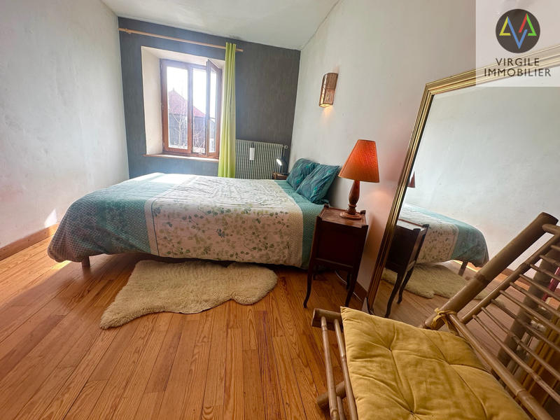 Immeuble - 196 m² - 9 pièces