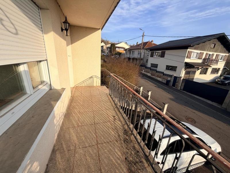 Maison - 230 m² - 8 pièces