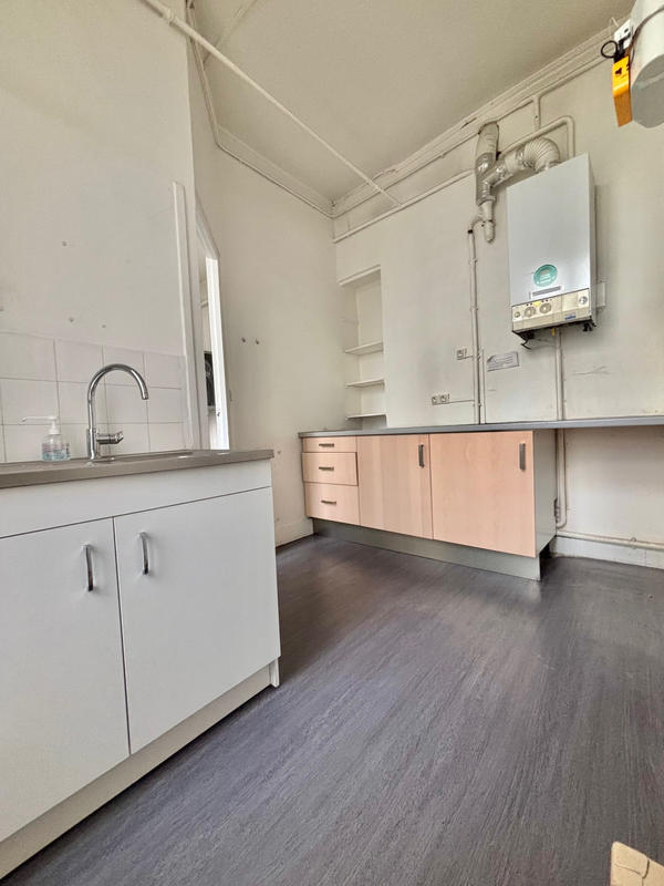 Bureau - 138 m² - 5 pièces