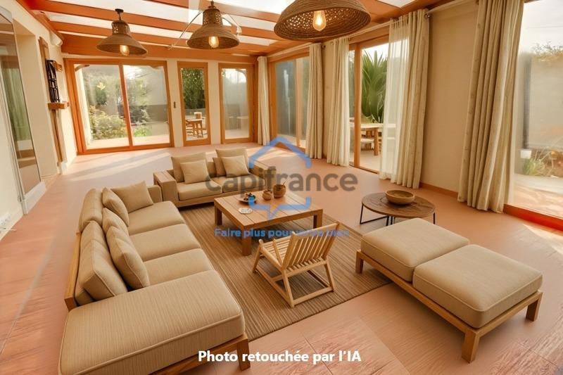 Maison - 220 m² - 8 pièces