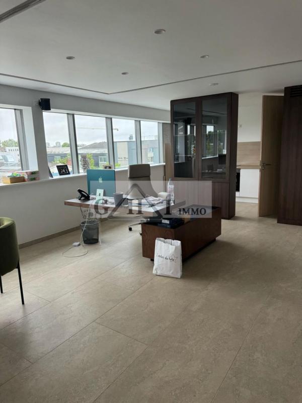 Entrepôt - 1 520 m²