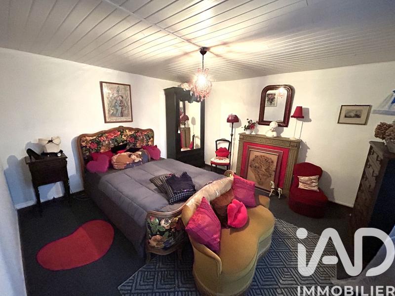 Maison - 255 m² - 16 pièces