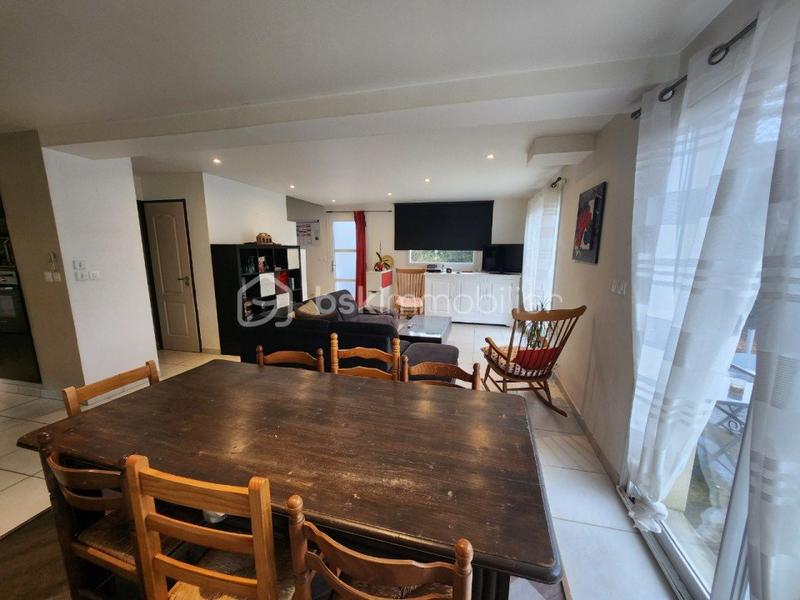 Maison traditionnelle - 142 m² - 7 pièces