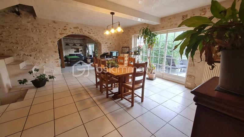 Maison - 245 m² - 6 pièces