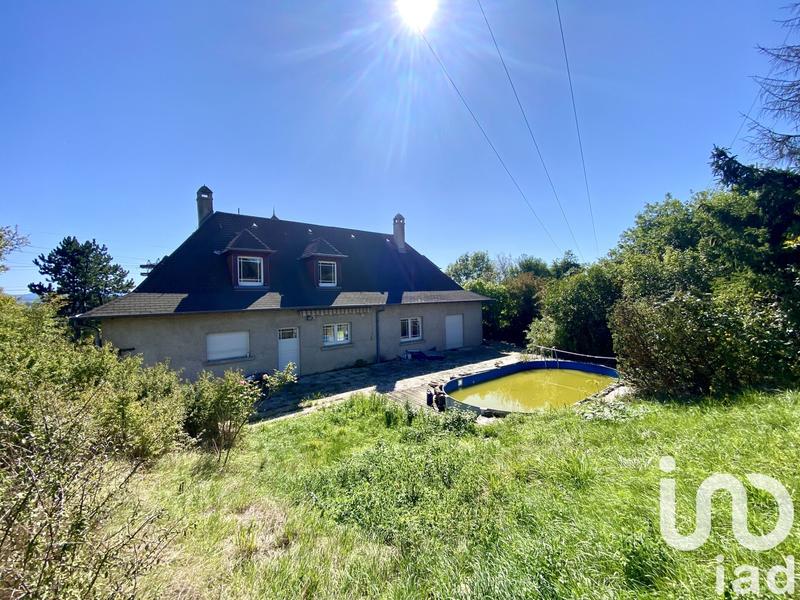 Maison - 217 m² - 8 pièces