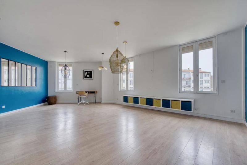 Appartement - 92 m² - 3 pièces