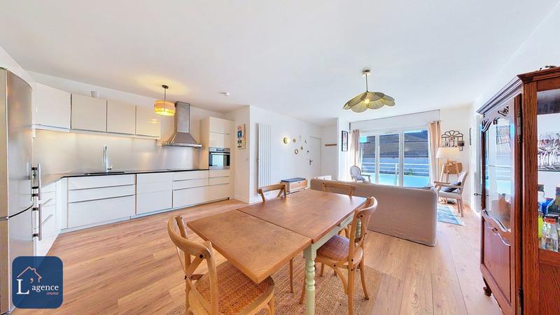 Appartement - 79 m² - 3 pièces