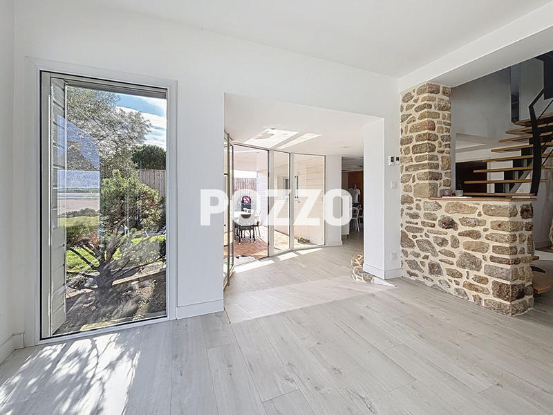 Maison - 158 m² - 6 pièces