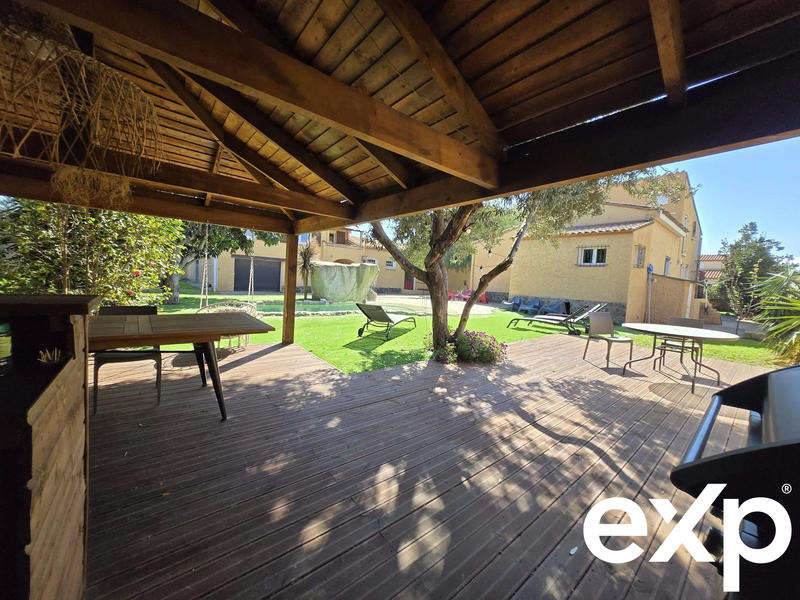 Mas - 536 m² - 16 pièces