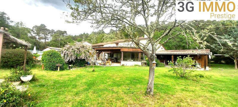 Villa - 479 m² - 15 pièces