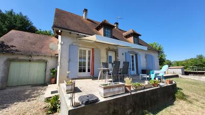 Maison - 163 m² - 6 pièces